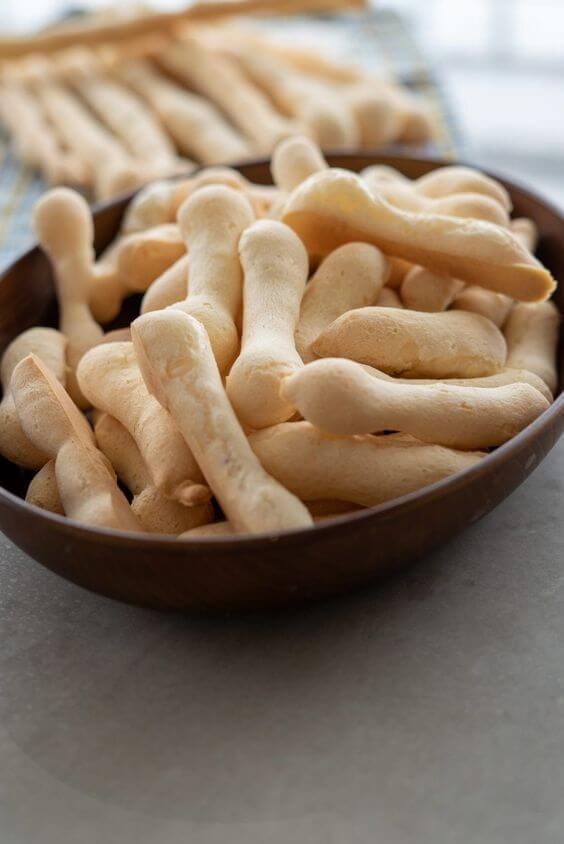 Biscoito de Polvilho Assado: A Tradição Mineira Feita no Forno da Sua Casa!